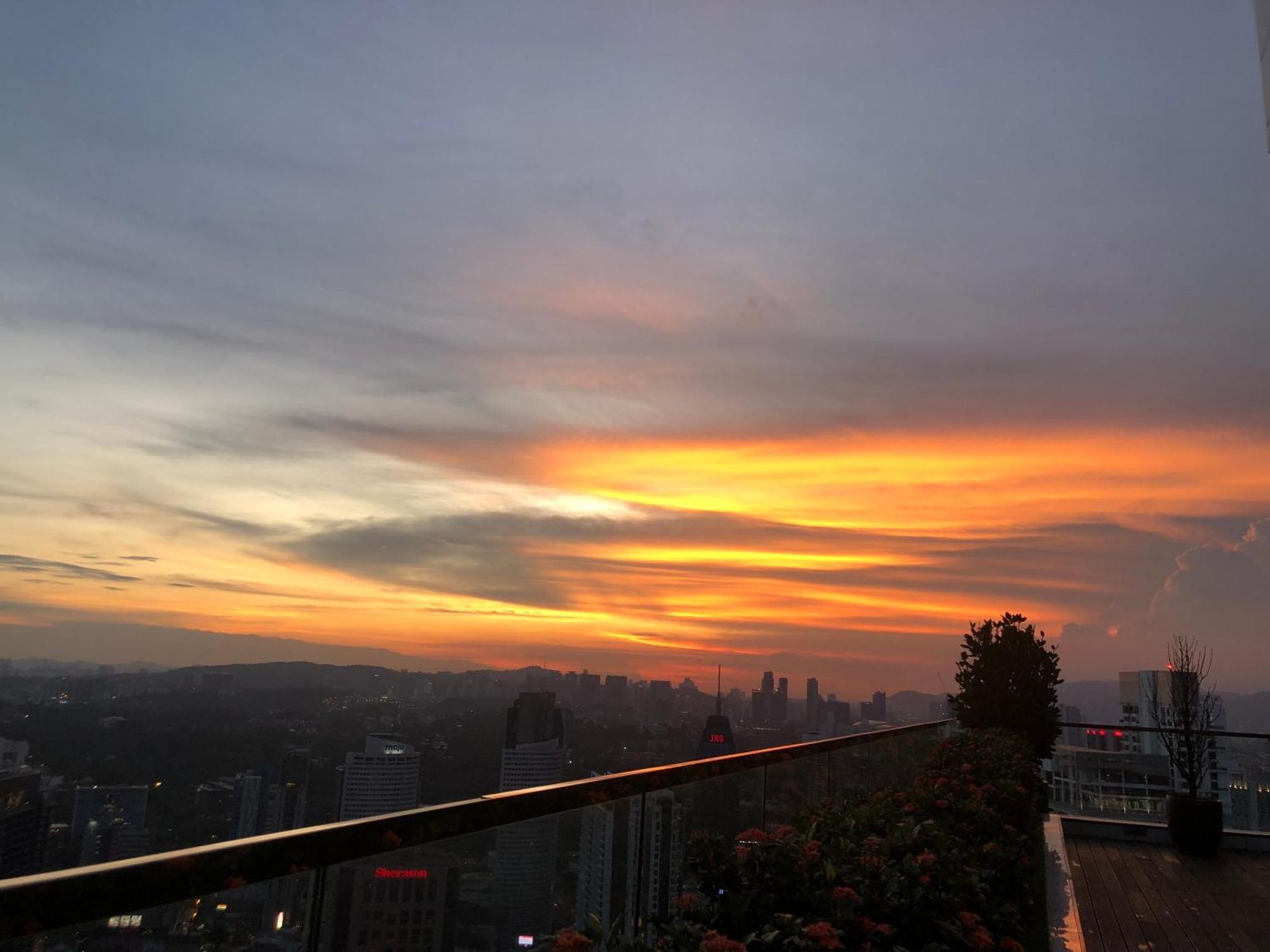 Platinum Klcc Pool View Apartment Kuala Lumpur Exterior foto